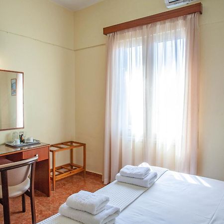 Lucia Hotel Chania  Bagian luar foto