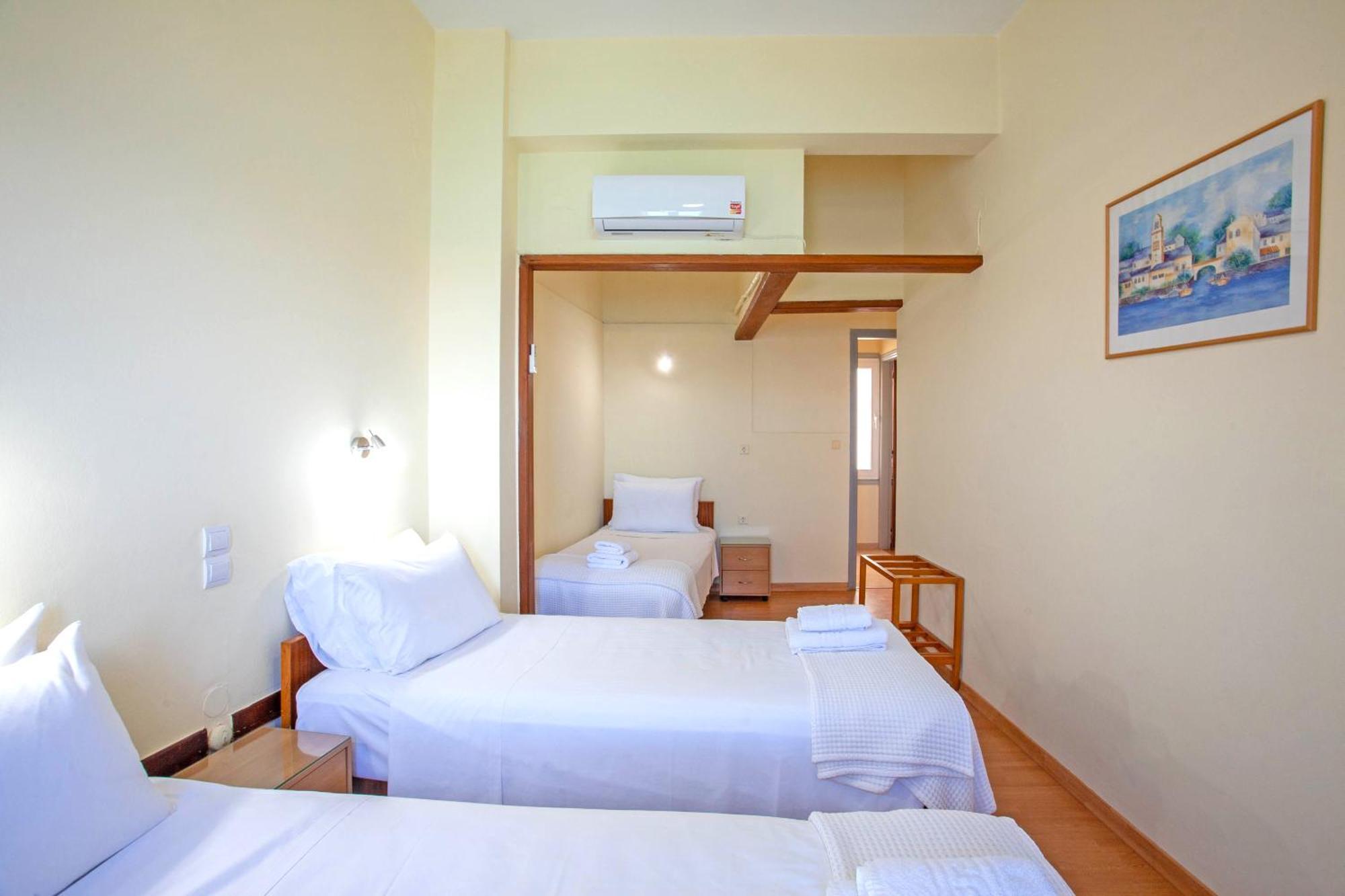 Lucia Hotel Chania  Bagian luar foto